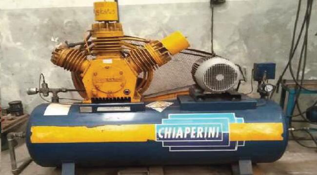 Foto de 01 (um) compressor marca Chiaperini