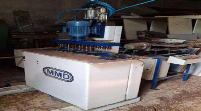 Foto de 01 furadeira pneumática com 14 mandris