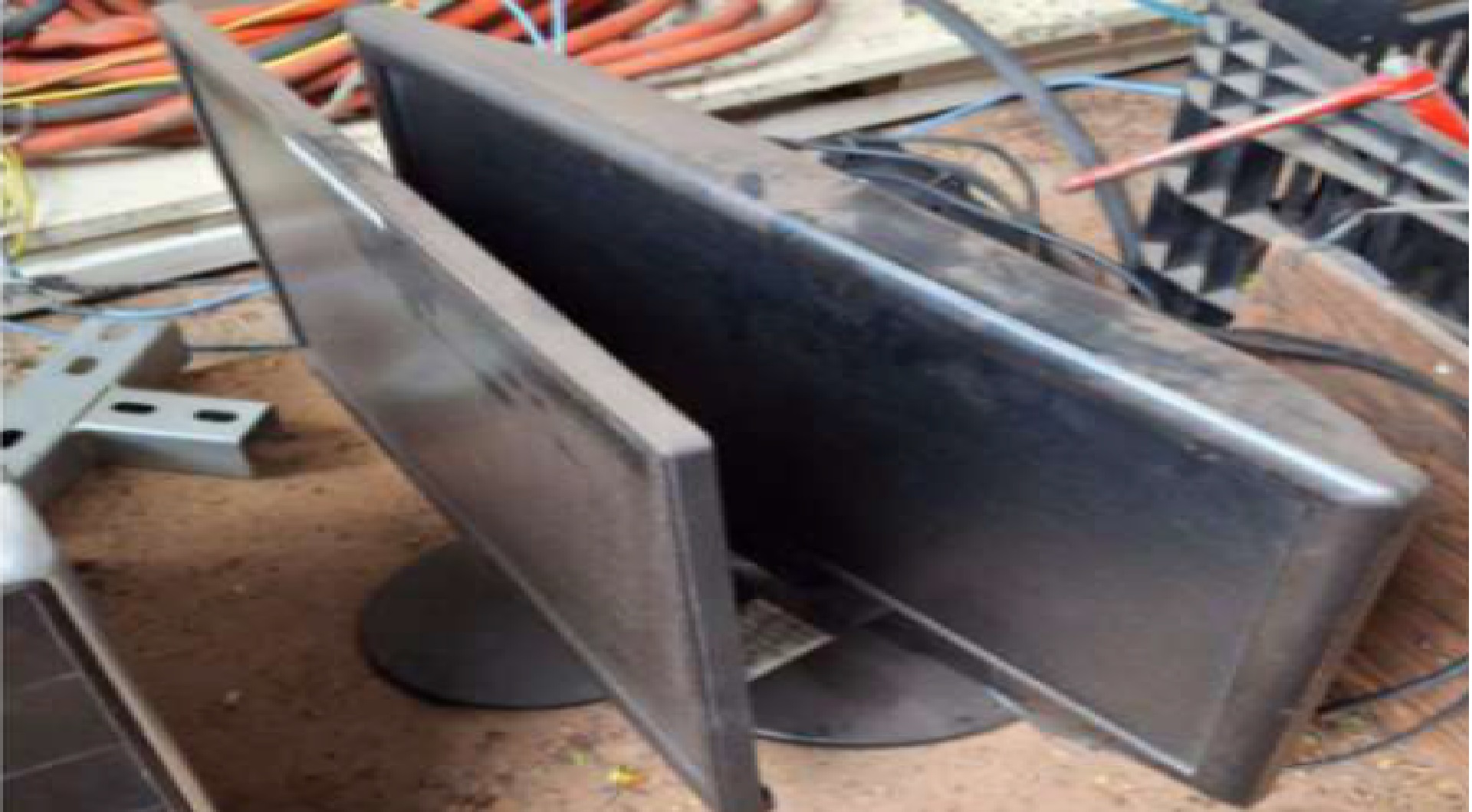 Leilão de Bens diversos Item em Não informado/BR - Lance Inicial R$ 100 - Judicial