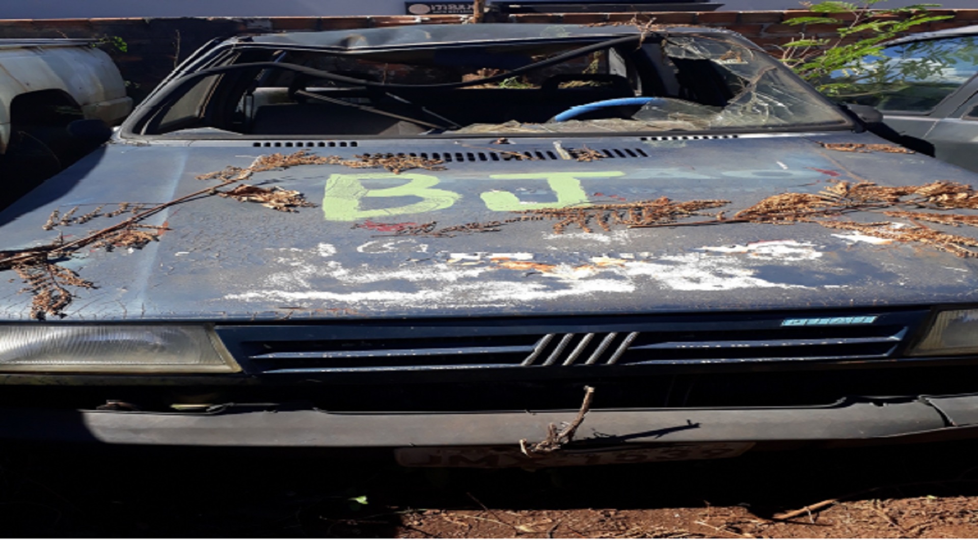 Leilão de Automóveis Veículo em Não informado/BR - Lance Inicial R$ 300 - Judicial