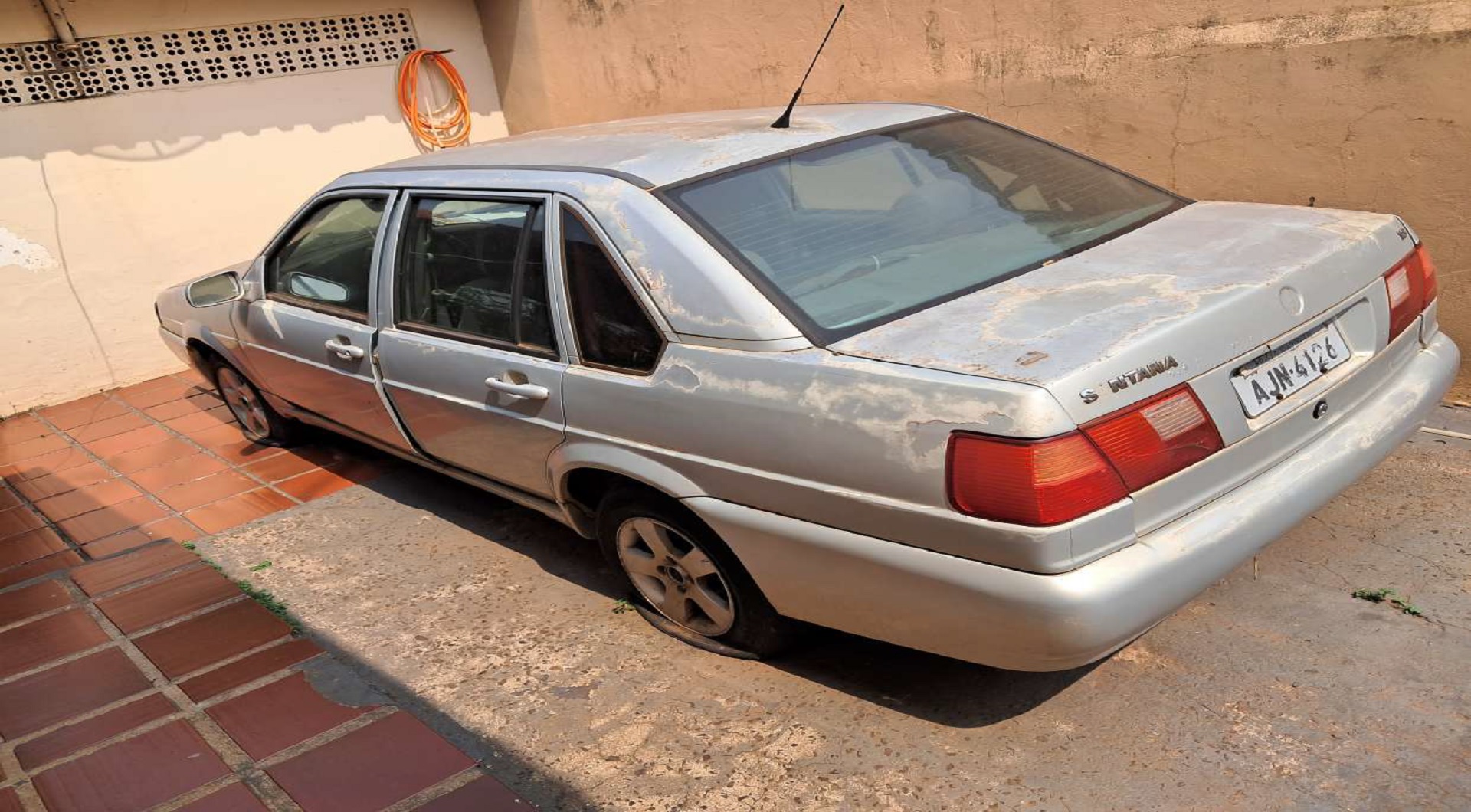 Leilão de Automóveis Veículo em Não informado/BR - Lance Inicial R$ 3.130 - Judicial