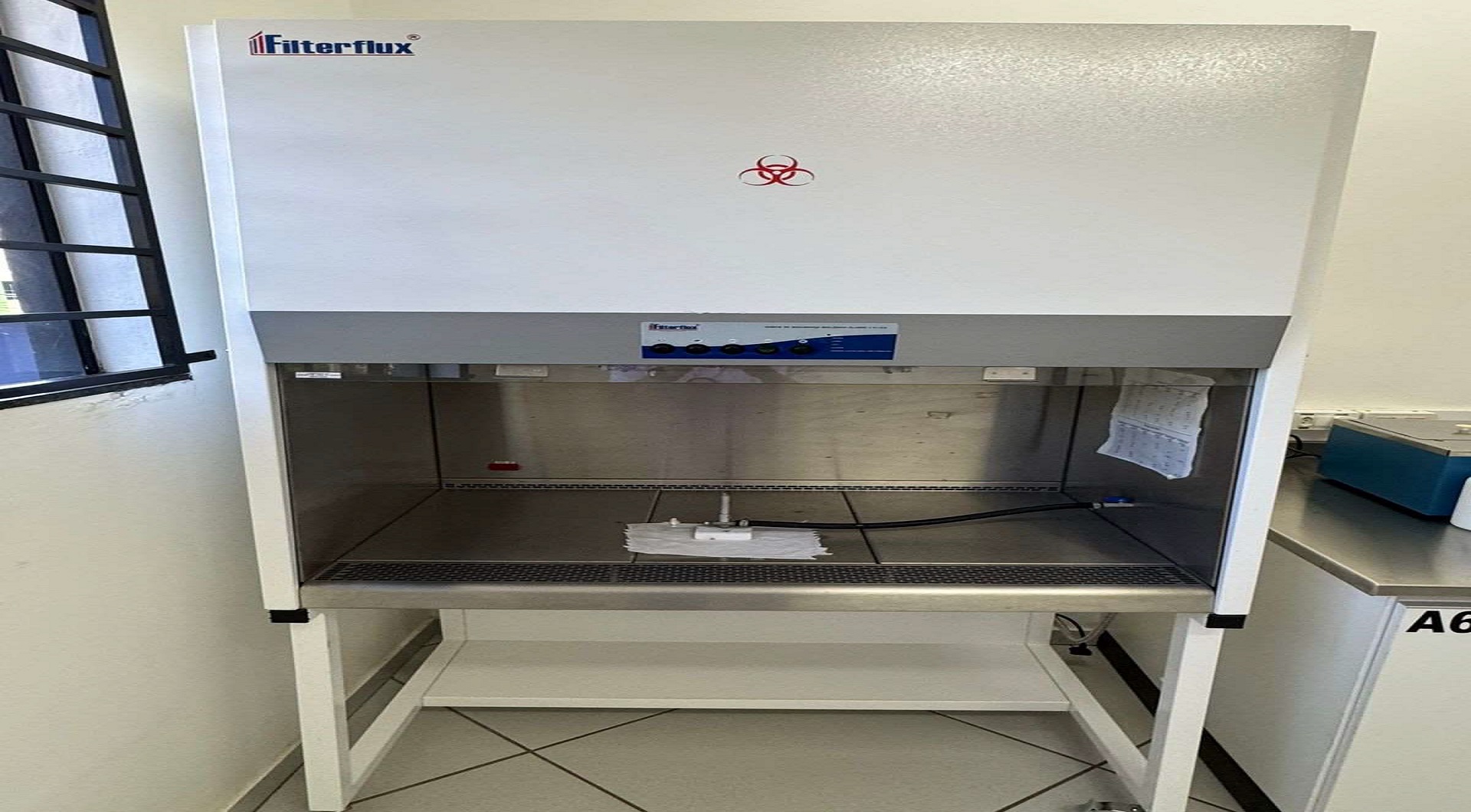 01 cabine de segurança biológica Classse II, marca Filterflux - leilão judicial - Não informado BR - lance mínimo R$ 13.000