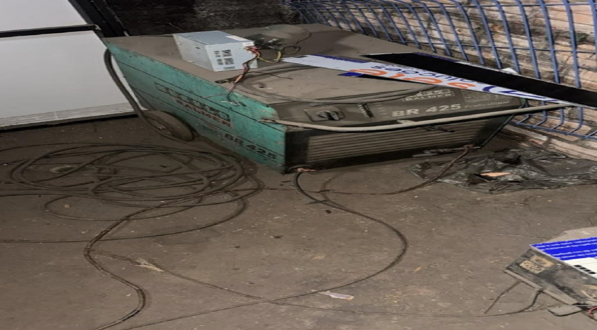 Leilão de Máquinas/Equipamentos Item em Não informado/BR - Lance Inicial R$ 3.300 - Judicial