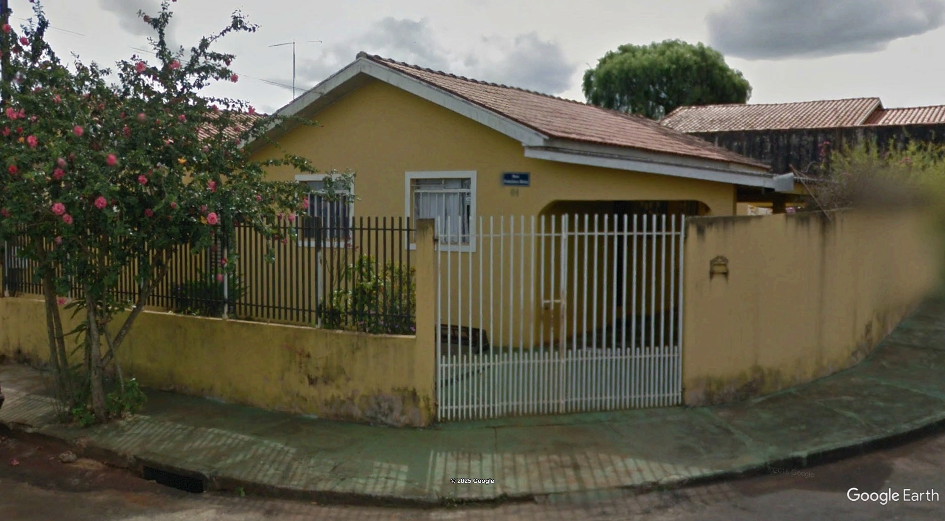 Imóvel c/ 232,27m² no Conj. Hab. Sebastião de Moura Tresse em Tamarana/PR - leilão judicial - Tamarana PR - lance mínimo R$ 184.063