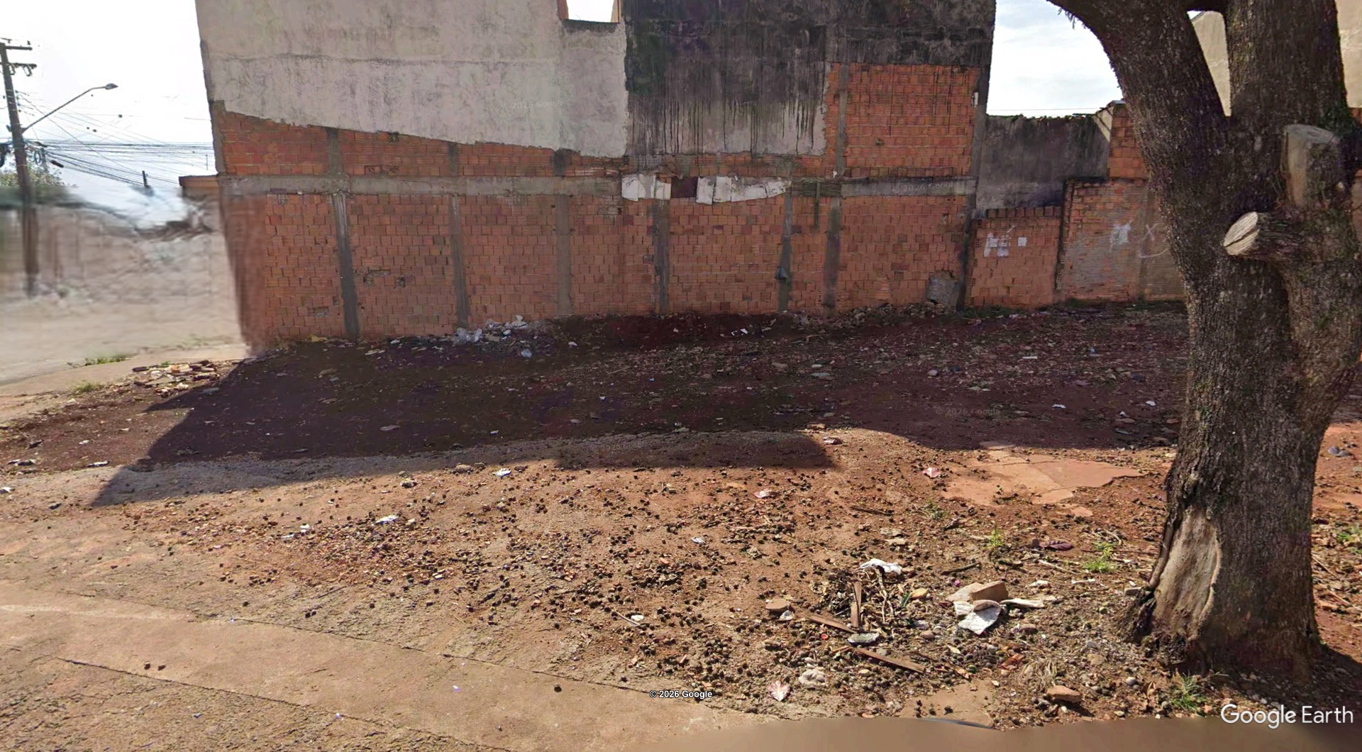 Imóvel c/ 299,66m² no Jardim Tupi em Cambé/PR - leilão judicial - Não informado BR - lance mínimo R$ 90.000