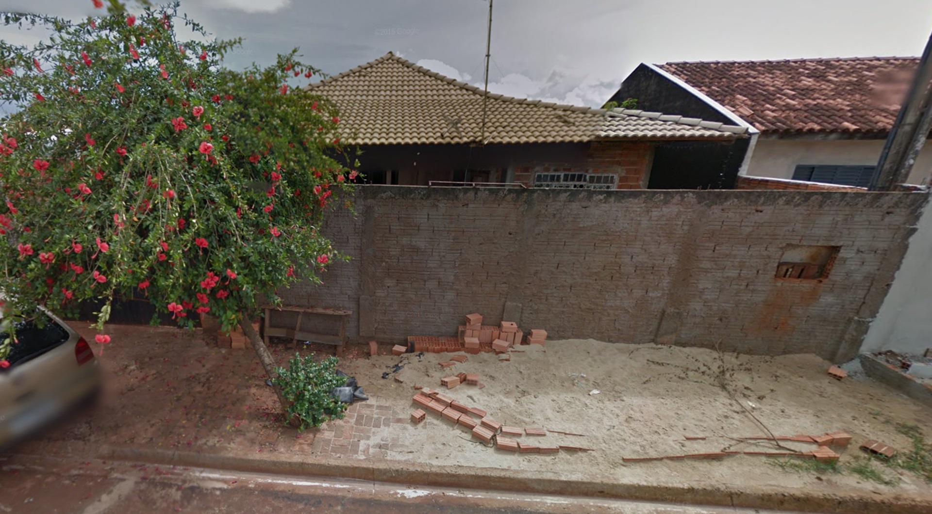 Imóvel c/ 300m² no Lot. Golden Park II em Cambé/PR - leilão judicial - Não informado BR - lance mínimo R$ 150.549