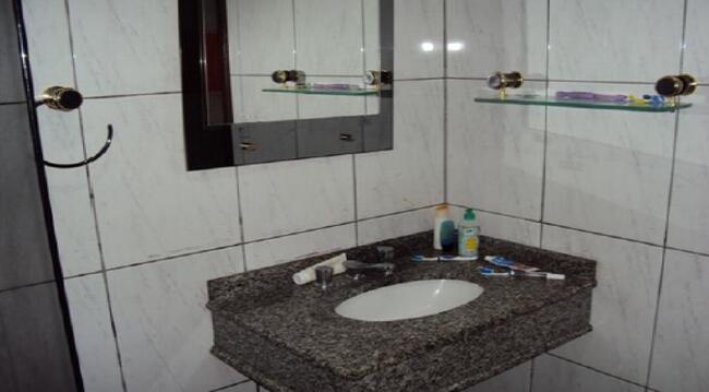 Imóvel C/ 225m² Na Vila Bernardo Em Arapongas/pr, localizado em Arapongas - PR, bairro Vila Sampaio
