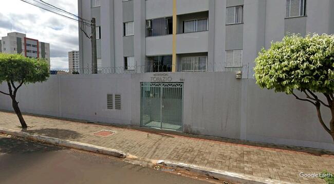 Apto Nº 402 Do Cond. Res. Topázio Em Londrina/pr, localizado em Londrina - PR, bairro Vila Brasil