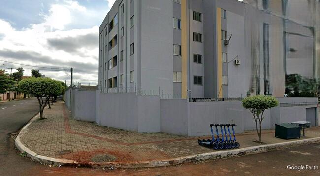 Apto Nº 402 Do Cond. Res. Topázio Em Londrina/pr, localizado em Londrina - PR, bairro Vila Brasil