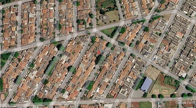 Direitos - Imóvel C/ 209m² No Conj. Hab. Deputado Ulysses Guimarães Em Arapongas/pr, localizado em Arapongas - PR