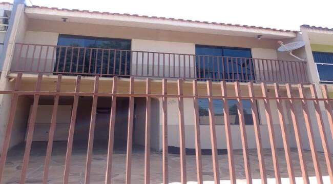 50% De Um Imóvel C/ 119,20m² No Jardim Sinhá Em Guarapuava/pr, localizado em Guarapuava - PR, bairro Jardim Sinhá
