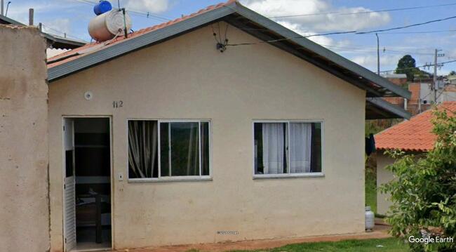 Imóvel C/ 200m² No Res. Portal Do Paranapanema Em Leópolis/pr, localizado em Leópolis - PR