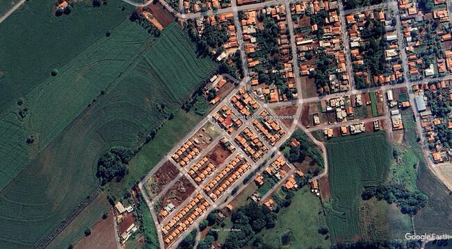 Imóvel C/ 200m² No Res. Portal Do Paranapanema Em Leópolis/pr, localizado em Leópolis - PR