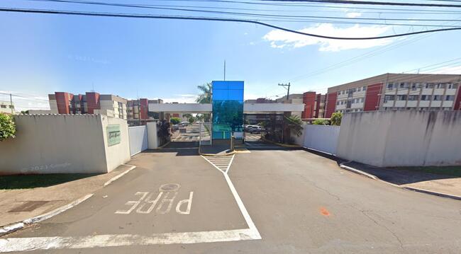 Apto Nº 03 Do Conj. Hab. Castelo Branco Em Cambé/pr, localizado em Cambé - PR