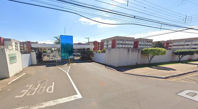 Apto Nº 03 Do Conj. Hab. Castelo Branco Em Cambé/pr, localizado em Cambé - PR