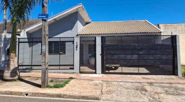 Residência "b" Do Cond. Res. Borborema E Carraro Em Maringá/pr, localizado em Maringá - PR, bairro Jardim Paris