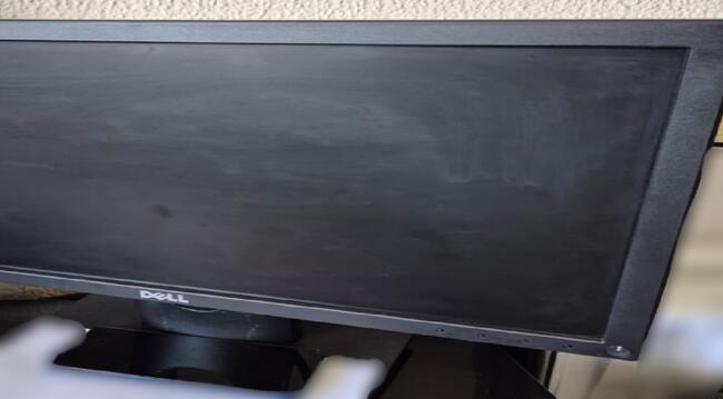 Foto de 01 monitor Dell
