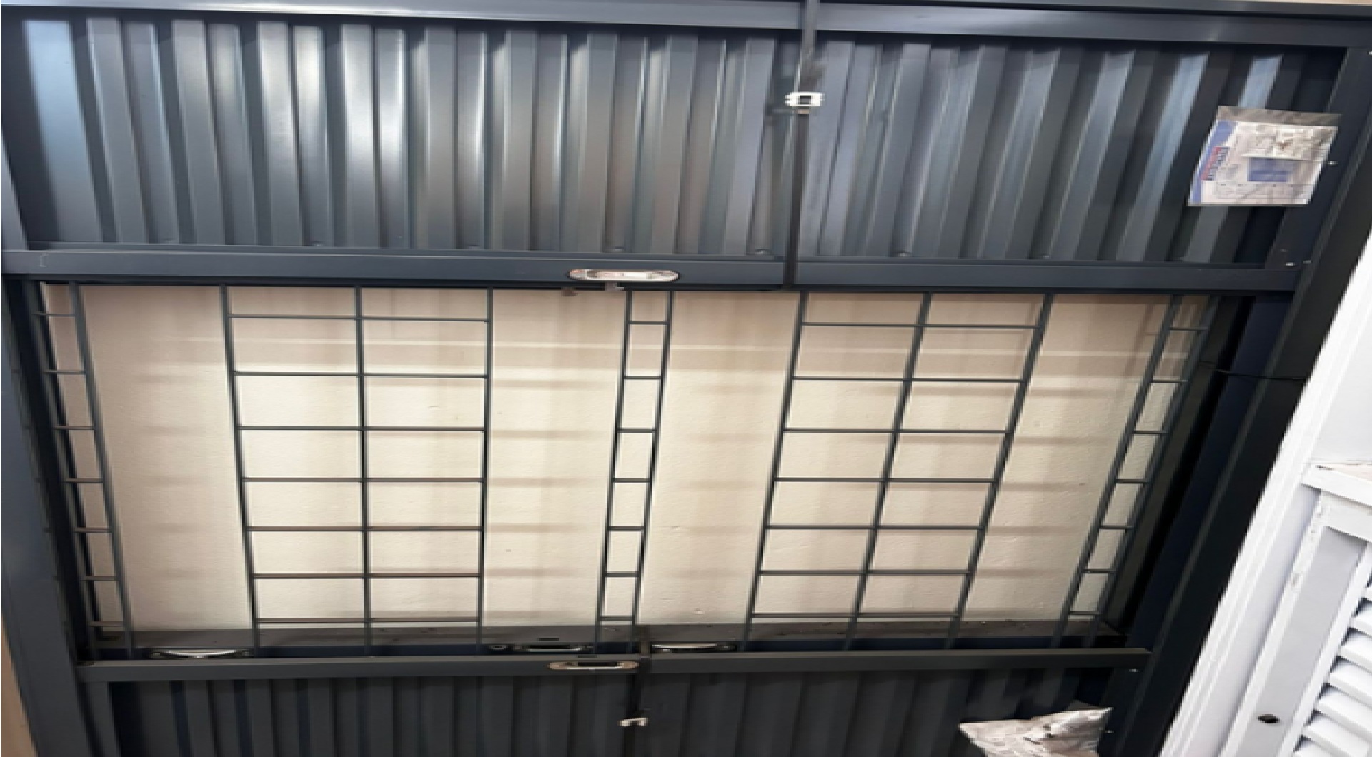 Foto de 01 janela veneziana Multiflex
