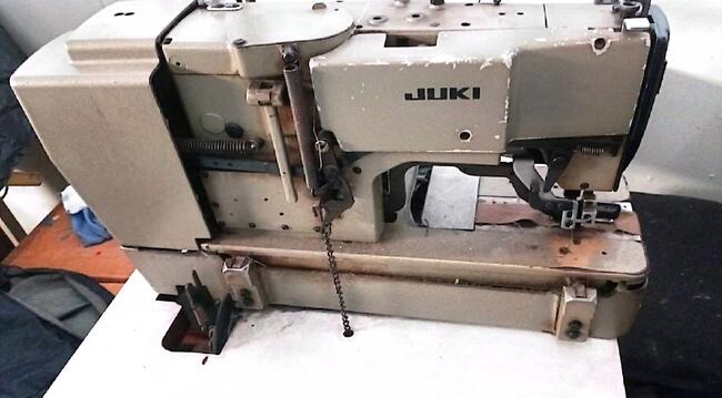 Foto de 01 máquina caseadeira, marca Juki