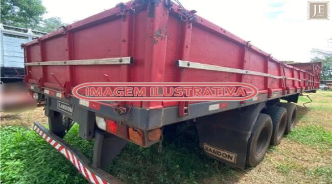 Foto de SR Randon 3 eixos, 83/84 em Londrina/PR