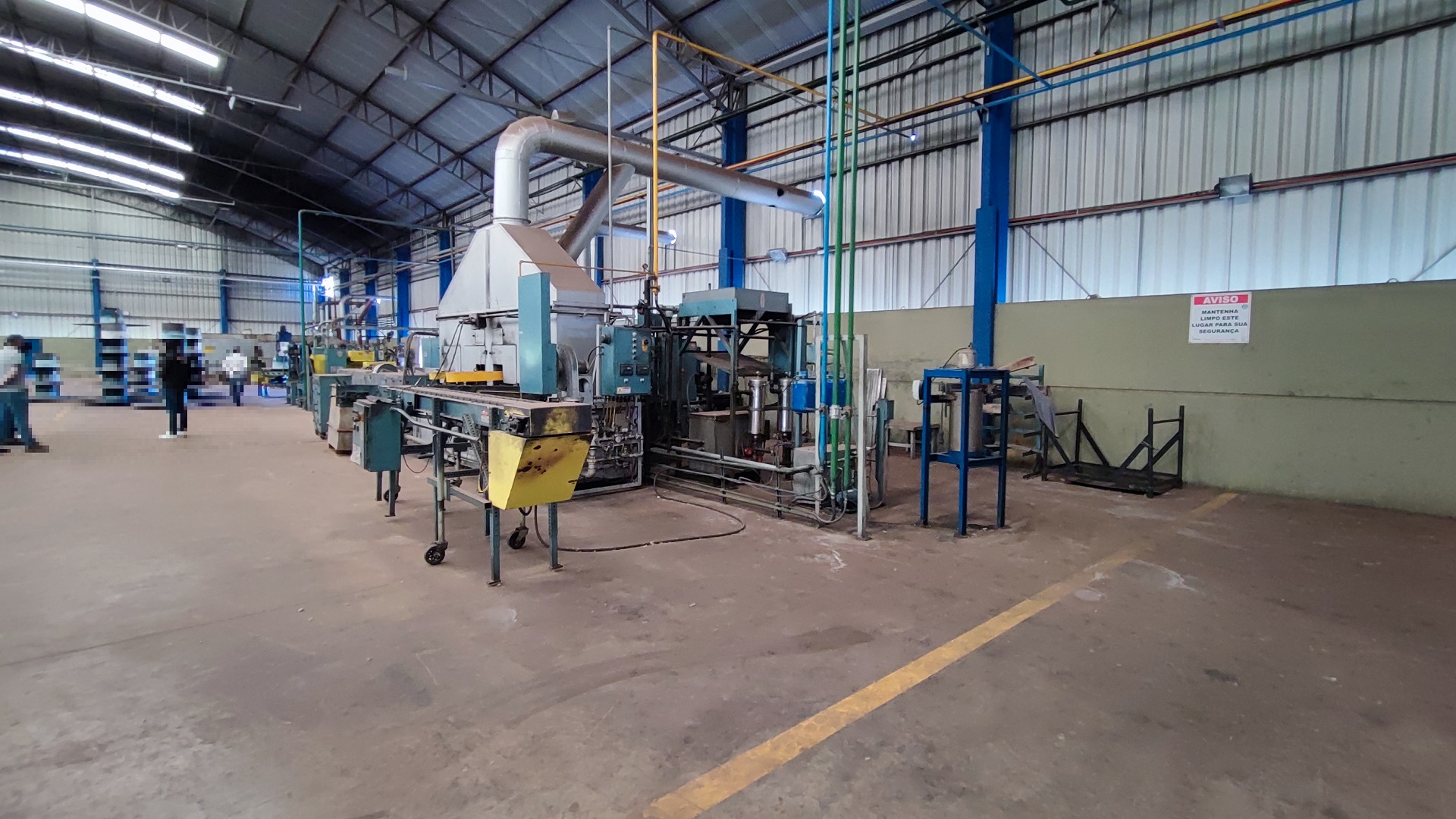 Foto de 07 Peças/Máquinas independentes que formam um conjunto necessário para fabricação de bateria