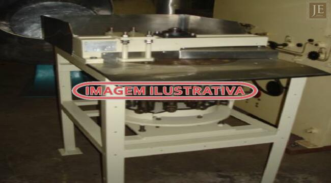 Foto de 01 máquina de rolha, marca Ame Automações
