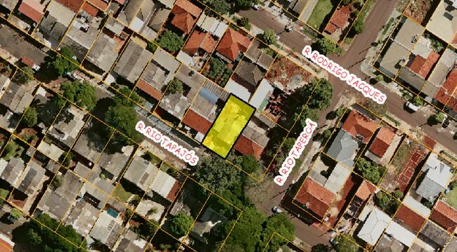 Direitos - Imóvel C/ 300,11m² Em Maringá/pr, localizado em Maringá - PR