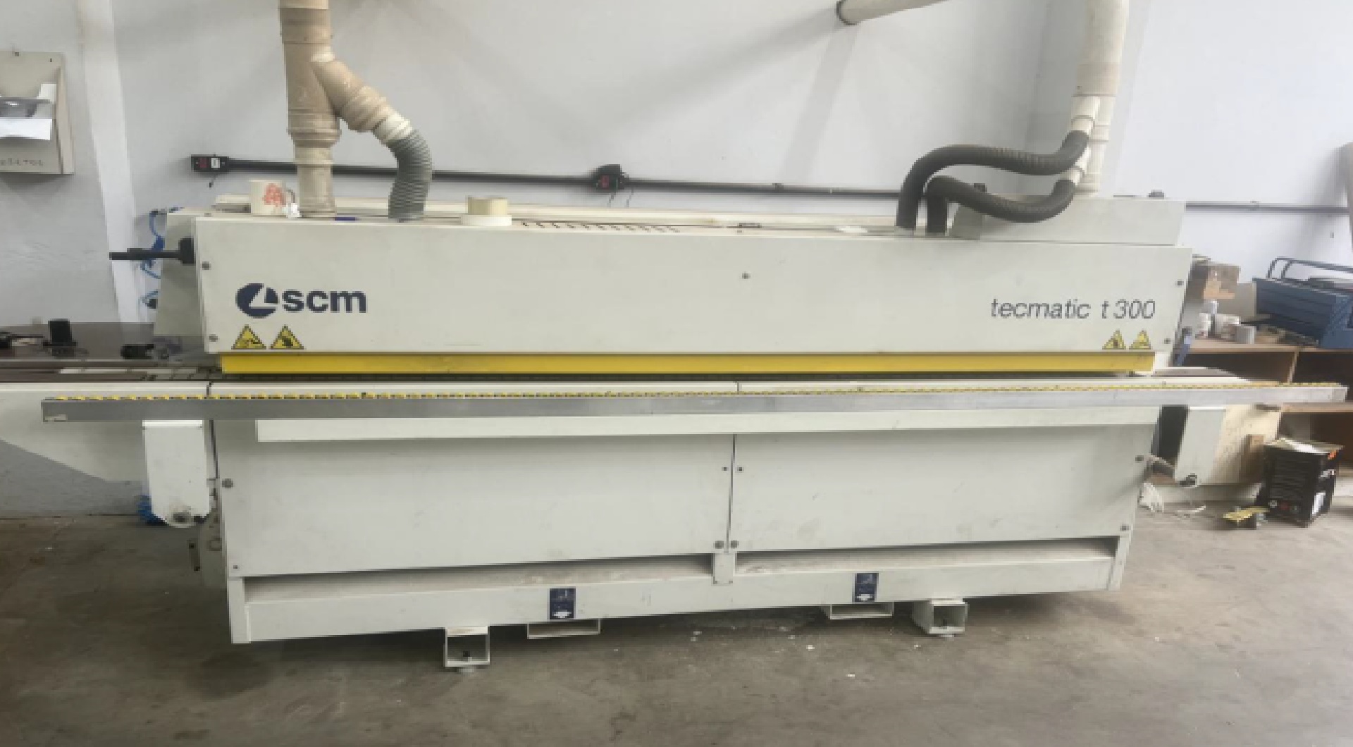 Foto de 01 máquina coladeira de borda, marca SCM Tecmatic T300