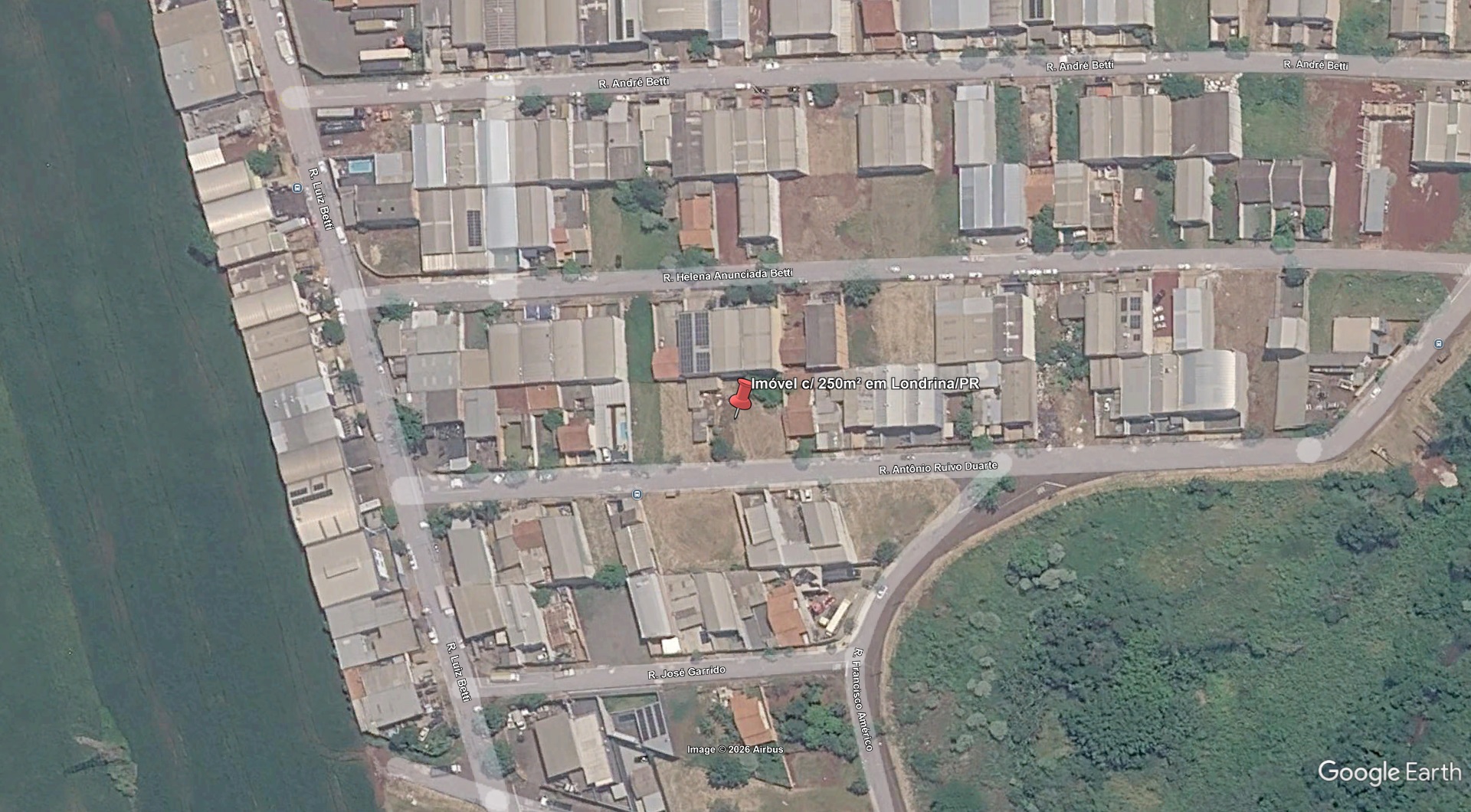 Terreno de 250m² com direitos em lote urbano