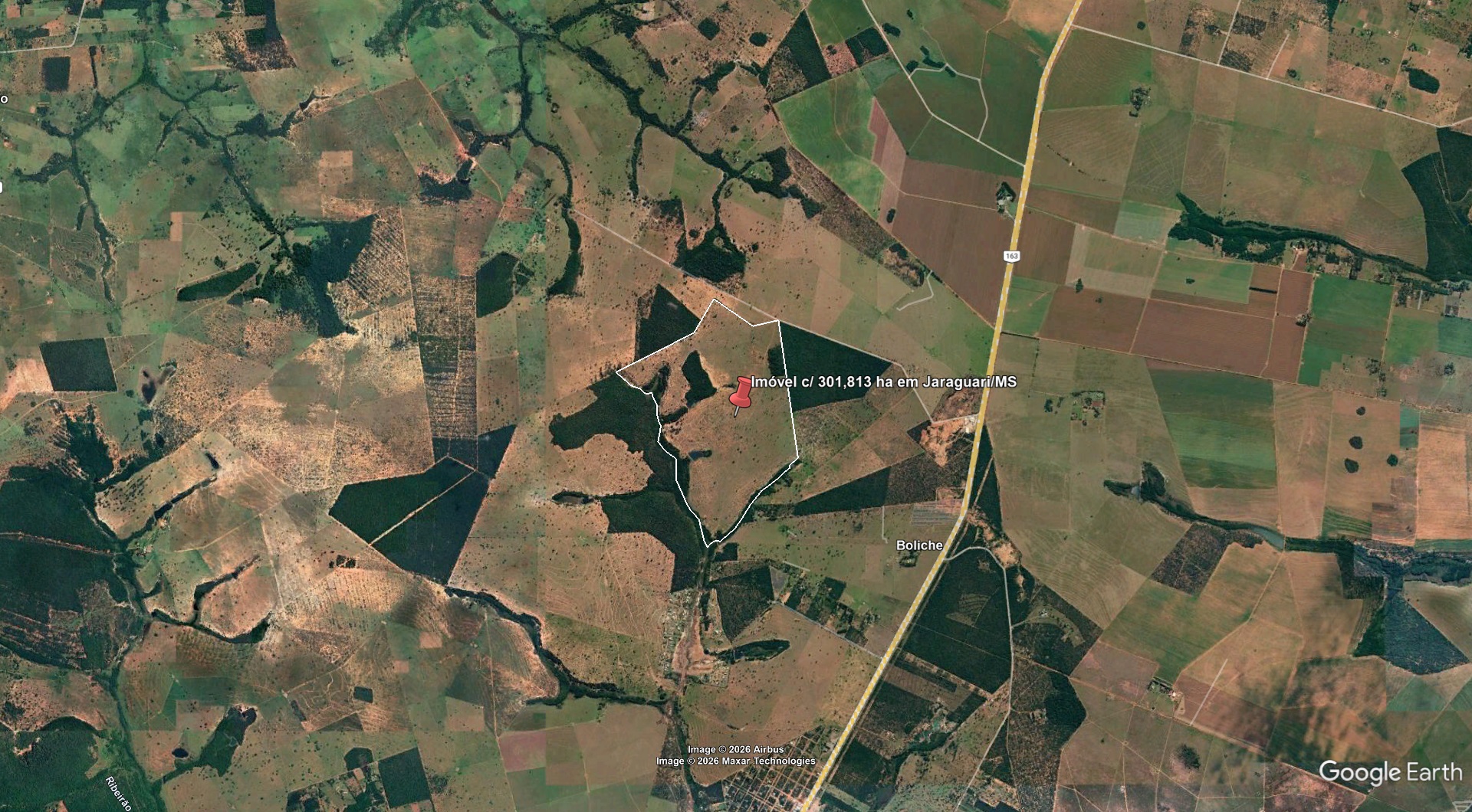 Fazenda Rural de 301,813 ha para Pecuária
