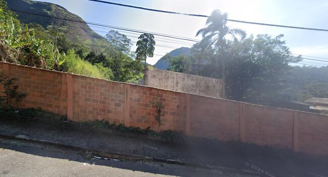 Prédio em petrópolis/rj