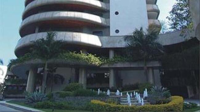 APARTAMENTO  DE LUXO COM 08 VAGAS DE GARAGEM NO MORUMBI/SP