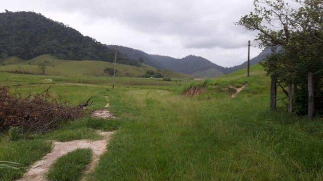 Fazenda Terra Seca ou Barro Seco, na Estrada Rocha Leão, s/n, Califónia, Rio das Ostras/RJ com 75 hectares