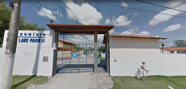 CASA EM CONDOMINIO EM ARARUAMA/RJ