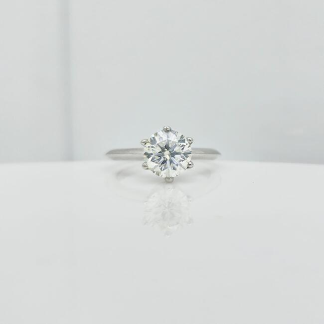 Anel Solitário Diamante de 100 pontos (1,56CT)  e ouro branco 18k  com 6 garras