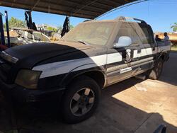 Foto de Caminhonete GM S-10 Executive Flex, cabine dupla, cor preta, ano 2009