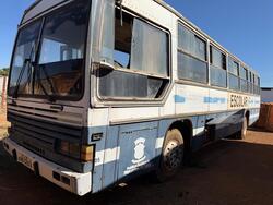 Foto de Ônibus Mercedes Bens 1620, diesel, cor branca, ano 1994, bateu o motor