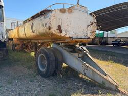 Foto de Semi-reboque Tanque, marca Rodoviária S.A. 3 eixos, 3060 m³, acompanha bomba e eixo acoplador de cor cinza