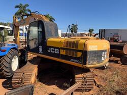 Foto de Escavadeira Hidráulica JCB JS200LC. Parada, falta peças e itens não relacionados