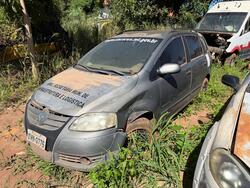 Foto de SUCATA SEM DOCUMENTO - chassis recortado de VW Spacefox, 4p, prata, 2006/07