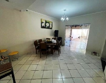 IMÓVEL RESIDENCIAL COM 300M² DE ÁREA TOTAL E 250,33M² CONSTRUÍDOS, NO JARDIM MATO GROSSO, EM RONDONÓPOLIS