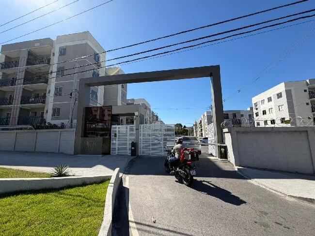 Apartamento com 2 Quartos e Vaga no Campo Grande