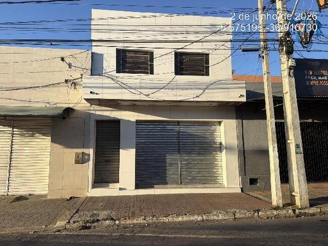 Comercial com 3 salas, 3 banheiros e 273 m² em Janduís/RN