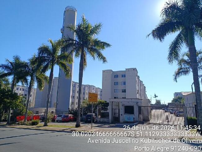 Apartamento com 2 Quartos e Vaga em Porto Alegre