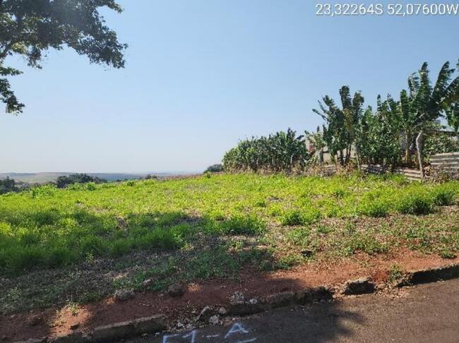 Terreno (foto 3 de 4)