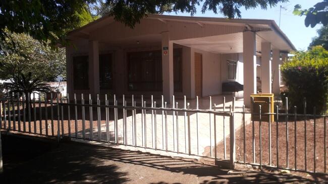 Casa no Jardim Maia em Campo Mourão/PR — foto 1