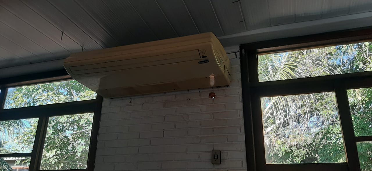 AC — Sala 51 (Sala Professores - Bloco D) (Parou de funcionar, precisa de manutenção)