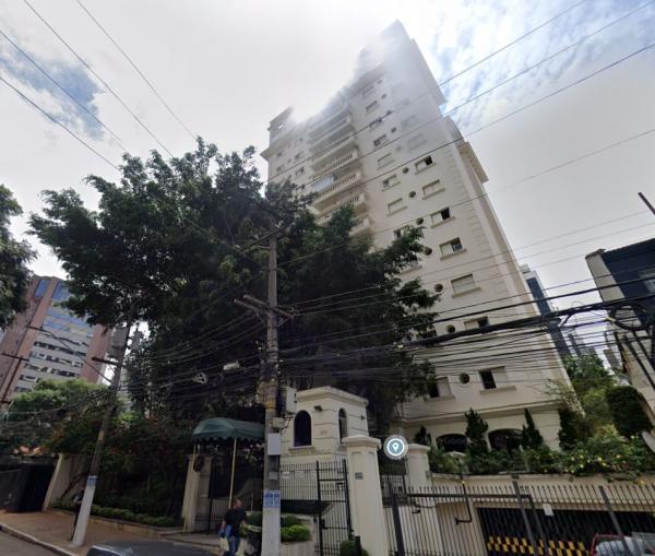 Apartamento na Alameda Itu