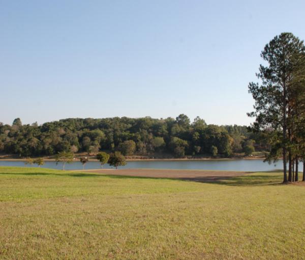 Terreno com 450,00 ms² em Paranapanema