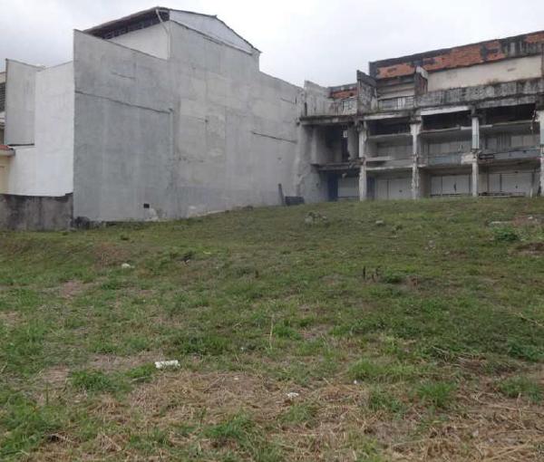 prédios comerciais + apartamento + terreno na aclimação e no cambuci
